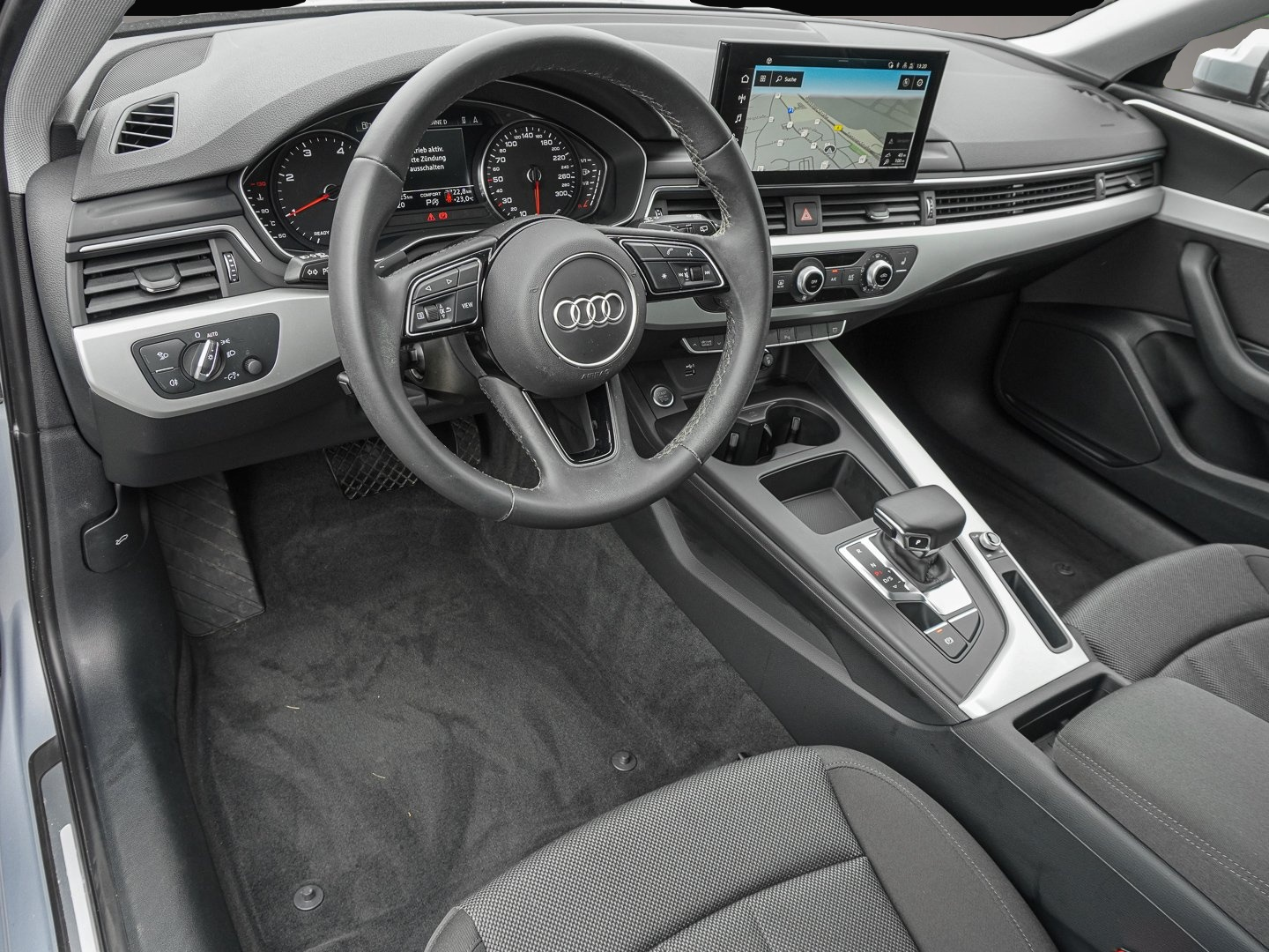 Audi A4 (03/2023, )