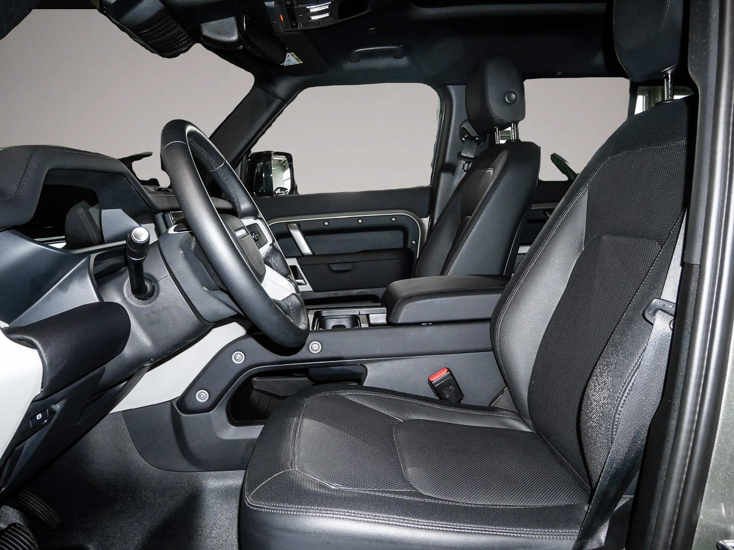 Land-Rover Defender (10/2023, Diesel)