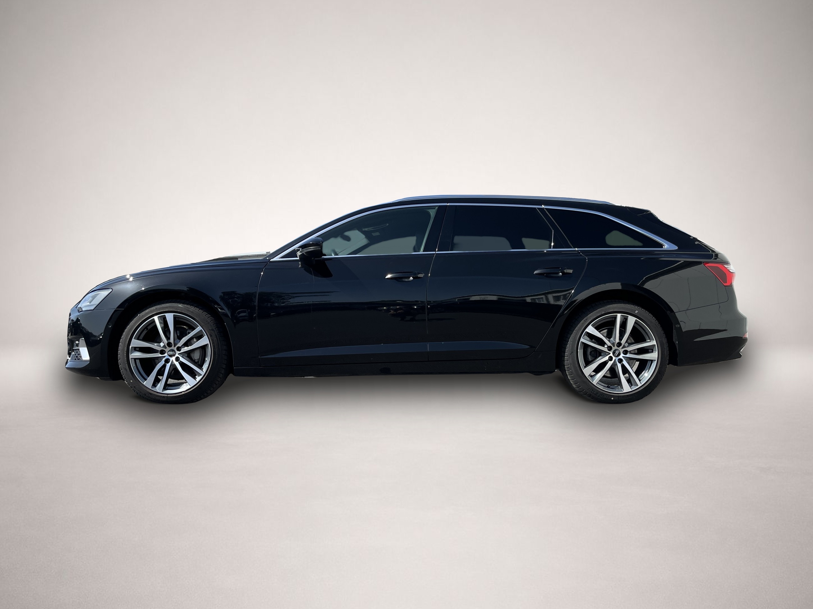 Audi A6 (01/2023, Benzin)