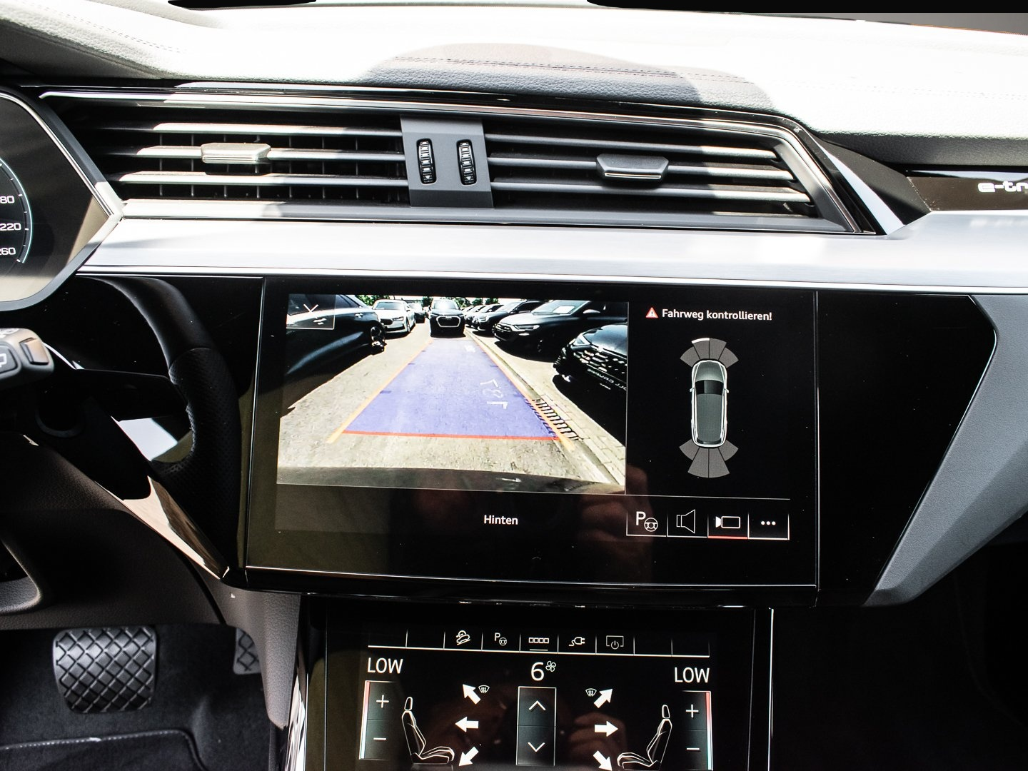 Audi quattro (06/2022, ELECTRIC)