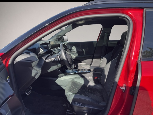 Peugeot 2008 (06/2024, Benzin)