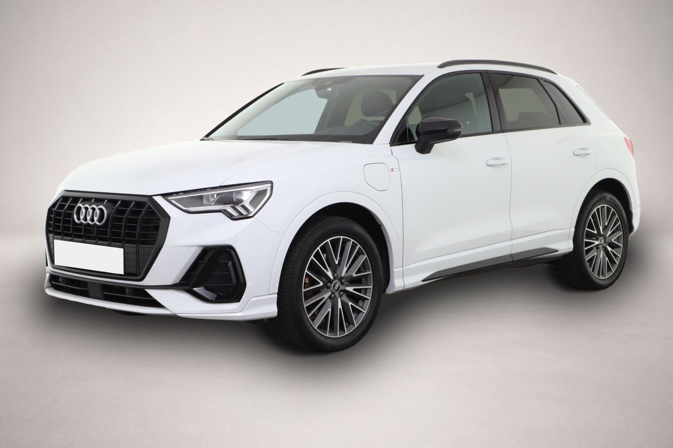 Audi Q3 (09/2021, Hybrid (Benzin/Elektro))