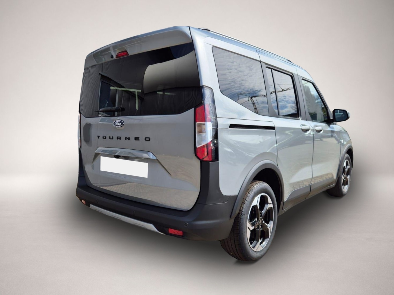 Ford Tourneo (03/2026, Benzin)