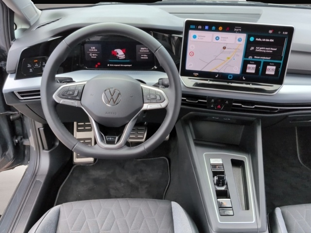 Volkswagen Golf (11/2025, Benzin)