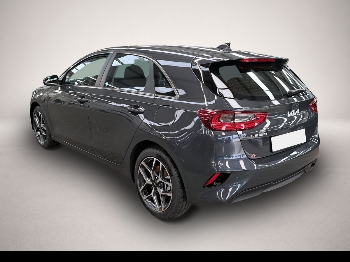 KIA cee'd / Ceed (02/2025, Benzin)
