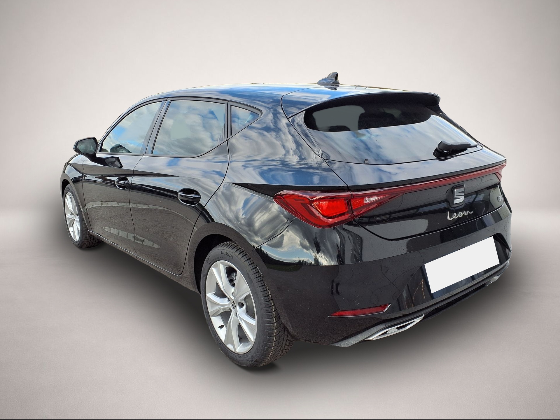 SEAT Leon, image 2 of 4