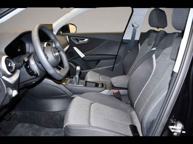 Audi Q2 (09/2025, Benzin)
