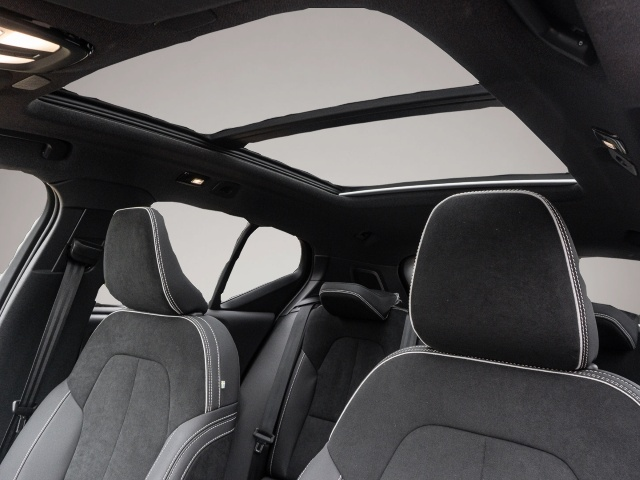 Volvo XC40 (12/2023, Benzin)