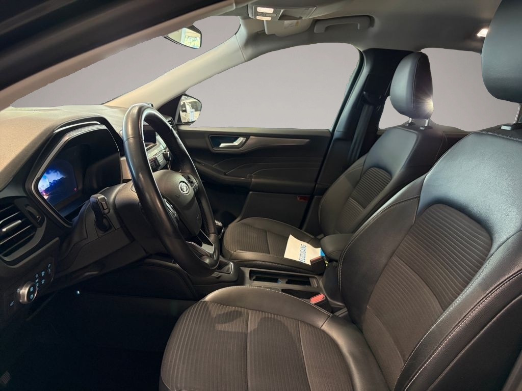Ford Kuga (06/2022, )