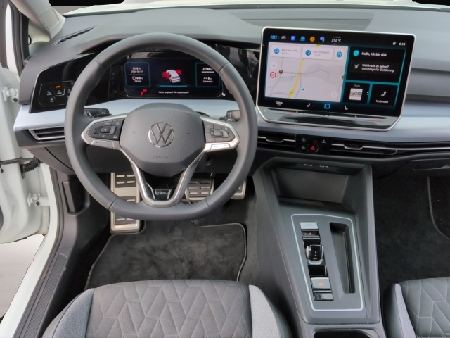 Volkswagen Golf (07/2025, Benzin)