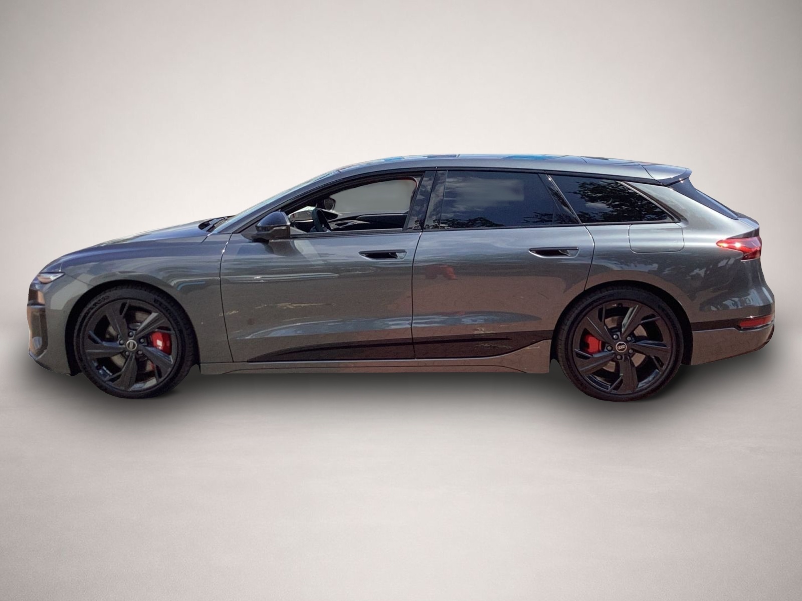 Audi e-tron (12/2025, ELECTRIC)