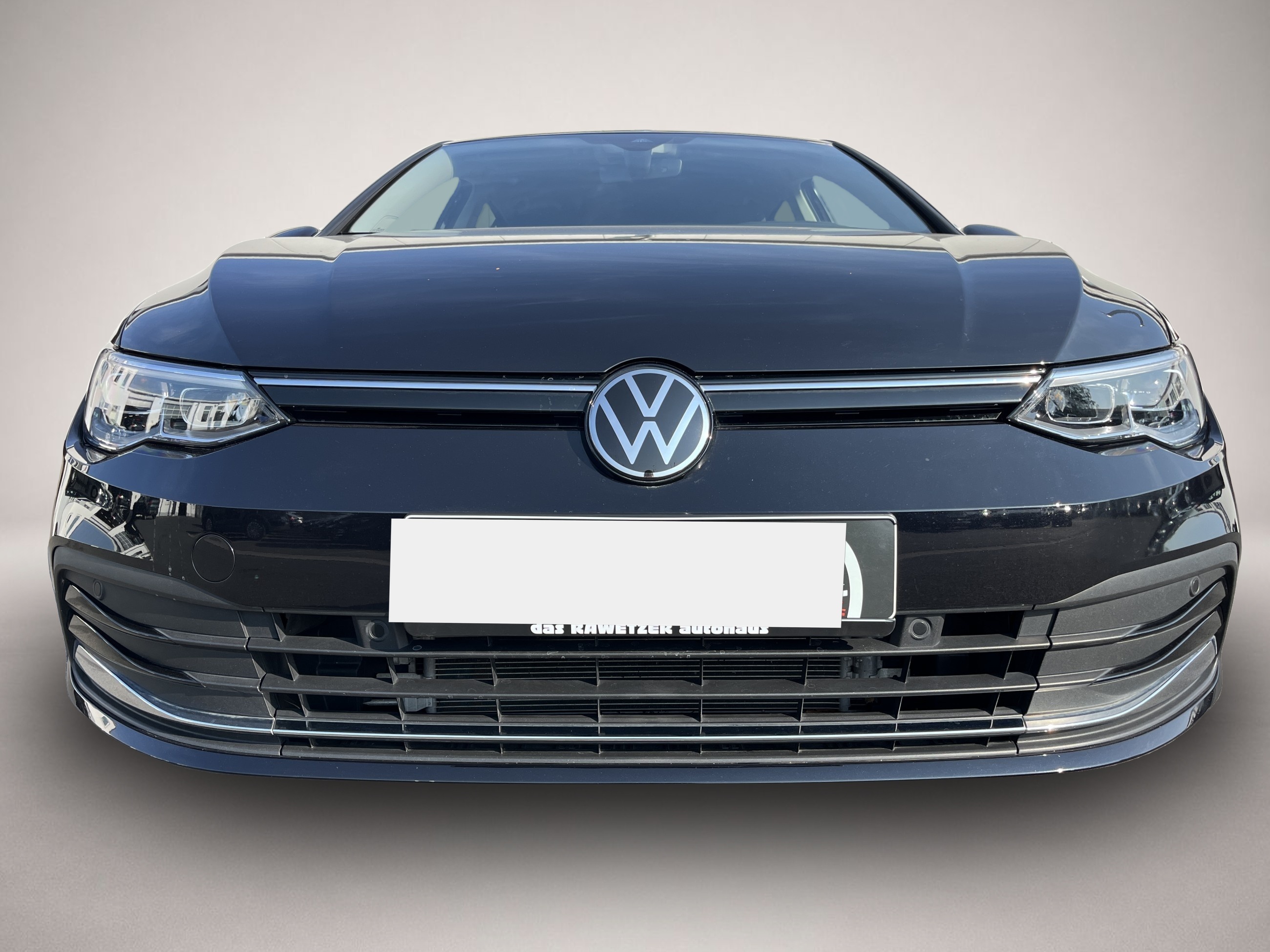 Volkswagen Golf (01/2023, Benzin)