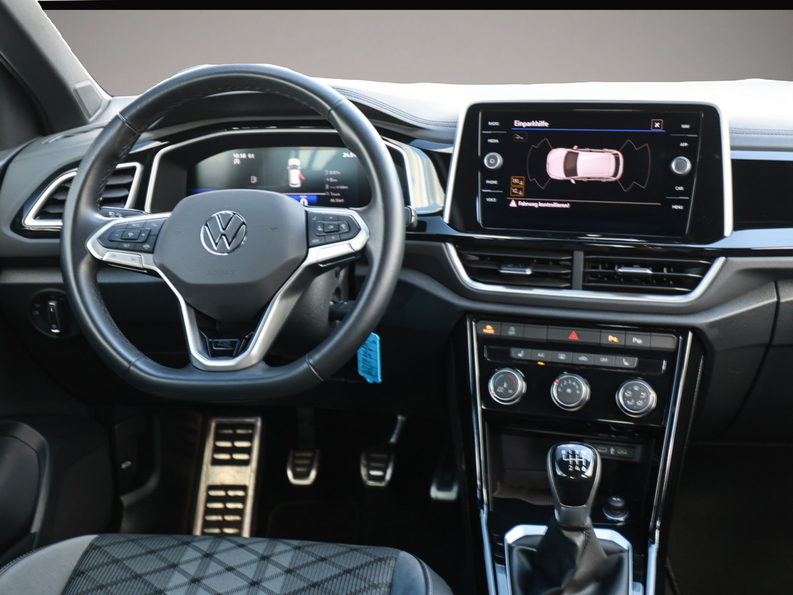 Volkswagen T-Roc (06/2024, Benzin)