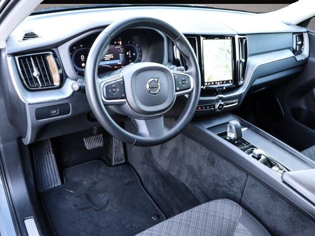 Volvo XC60 (12/2023, Benzin)