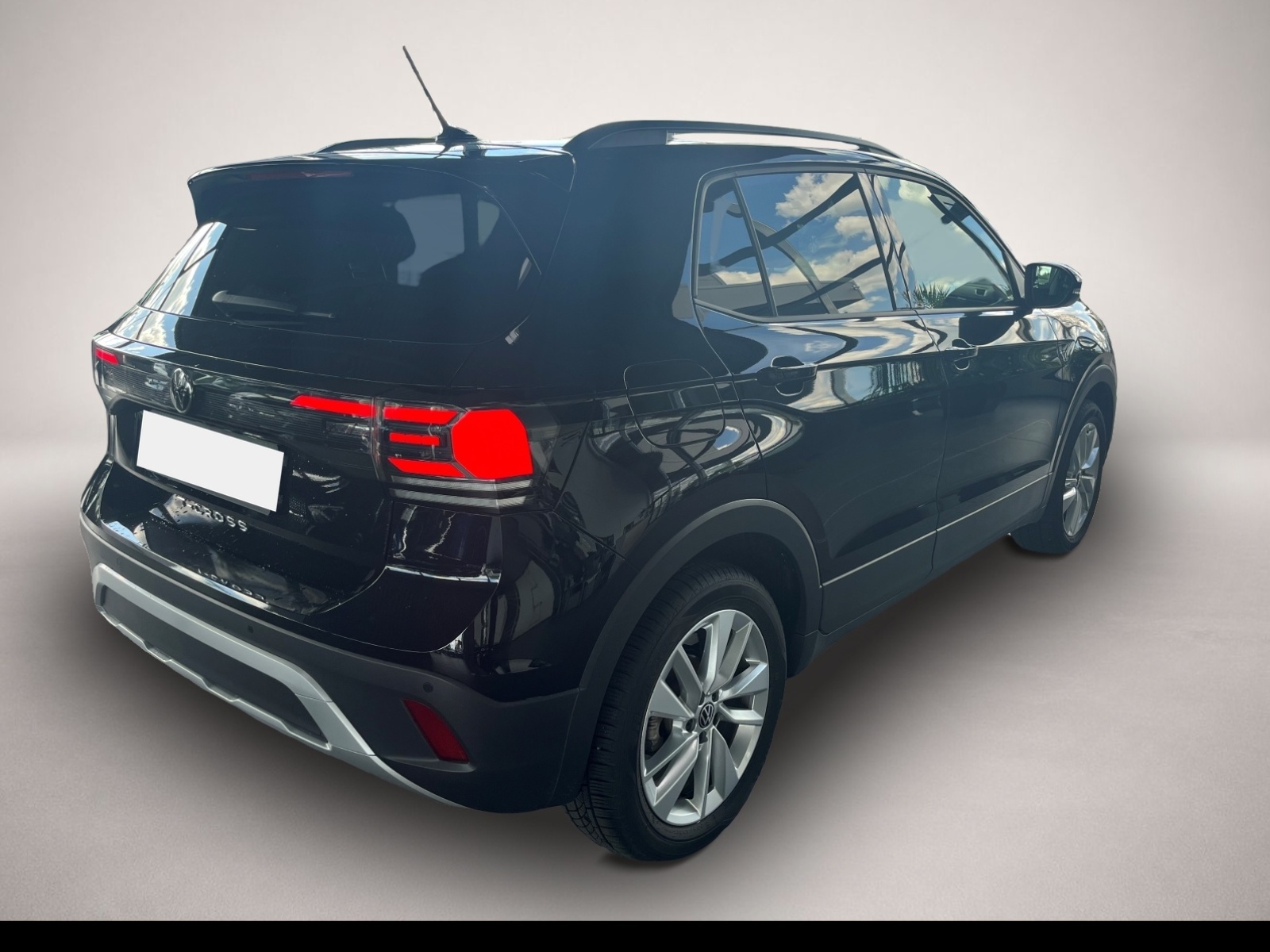 Volkswagen T-Cross (11/2025, Benzin)