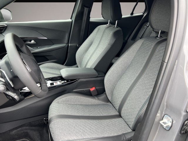 Peugeot 2008 (07/2024, Benzin)