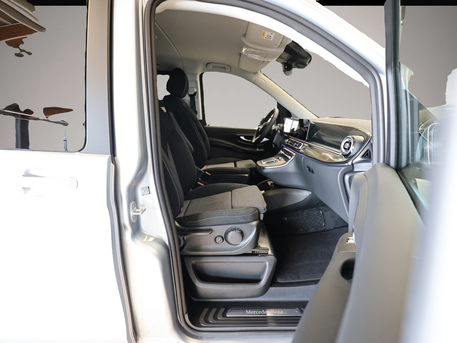 Mercedes-Benz V 220 (04/2025, Diesel)