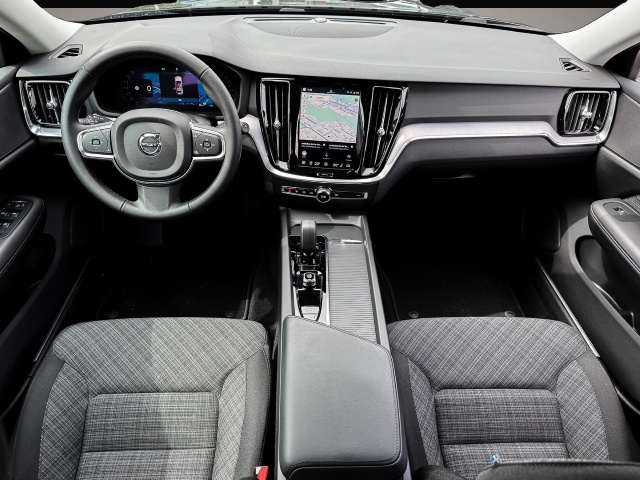 Volvo V60 (06/2024, Benzin)
