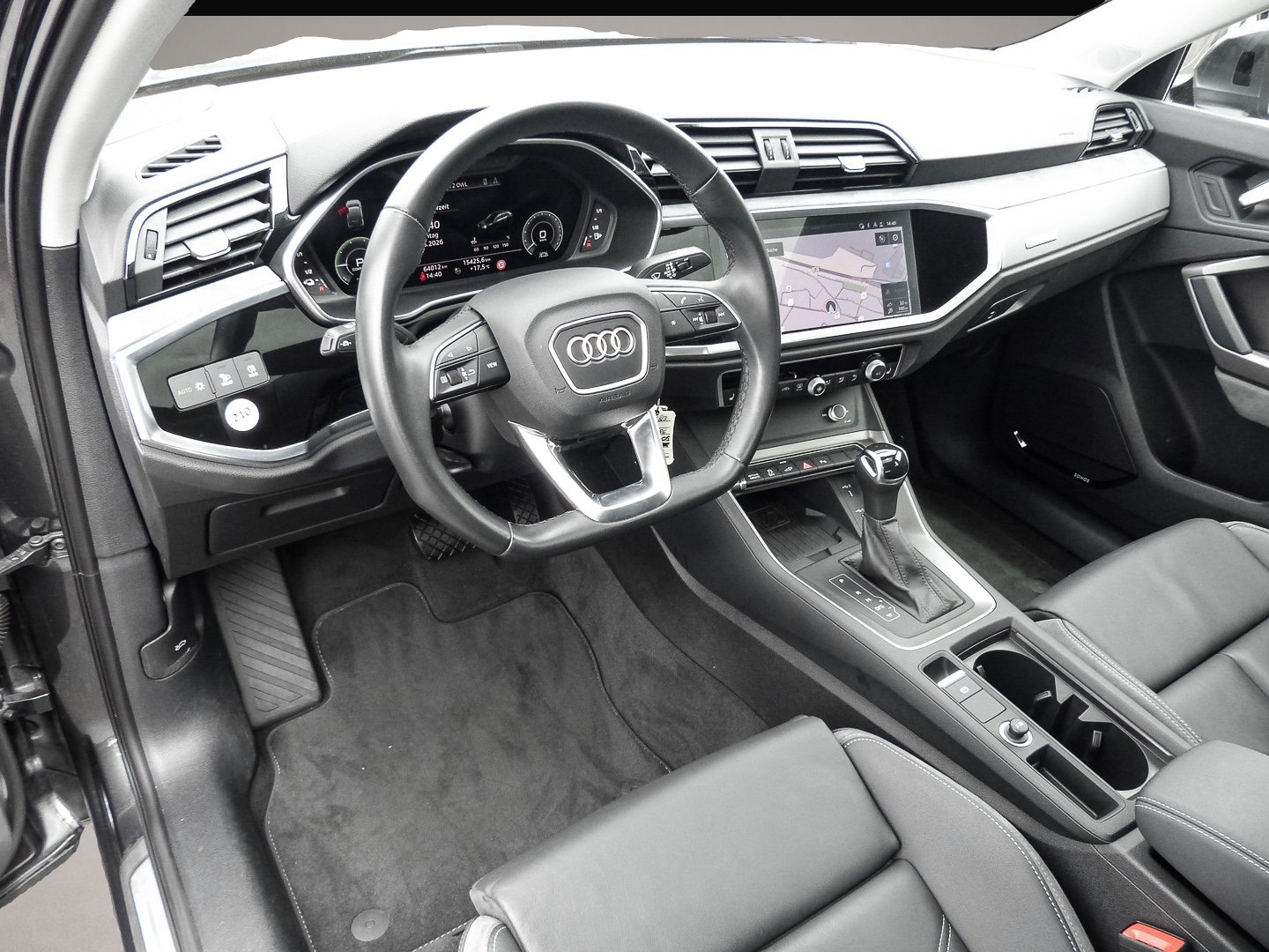Audi Q3 (01/2022, )