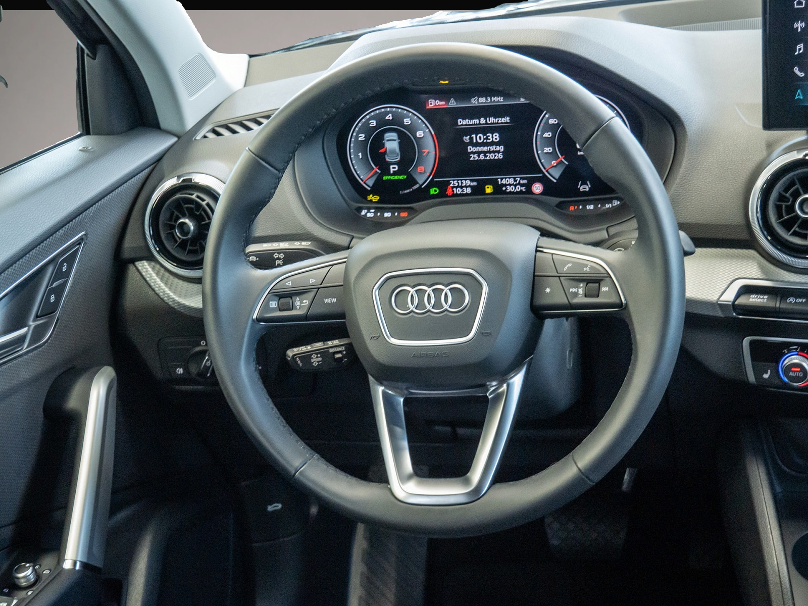 Audi Q2 (10/2025, Benzin)