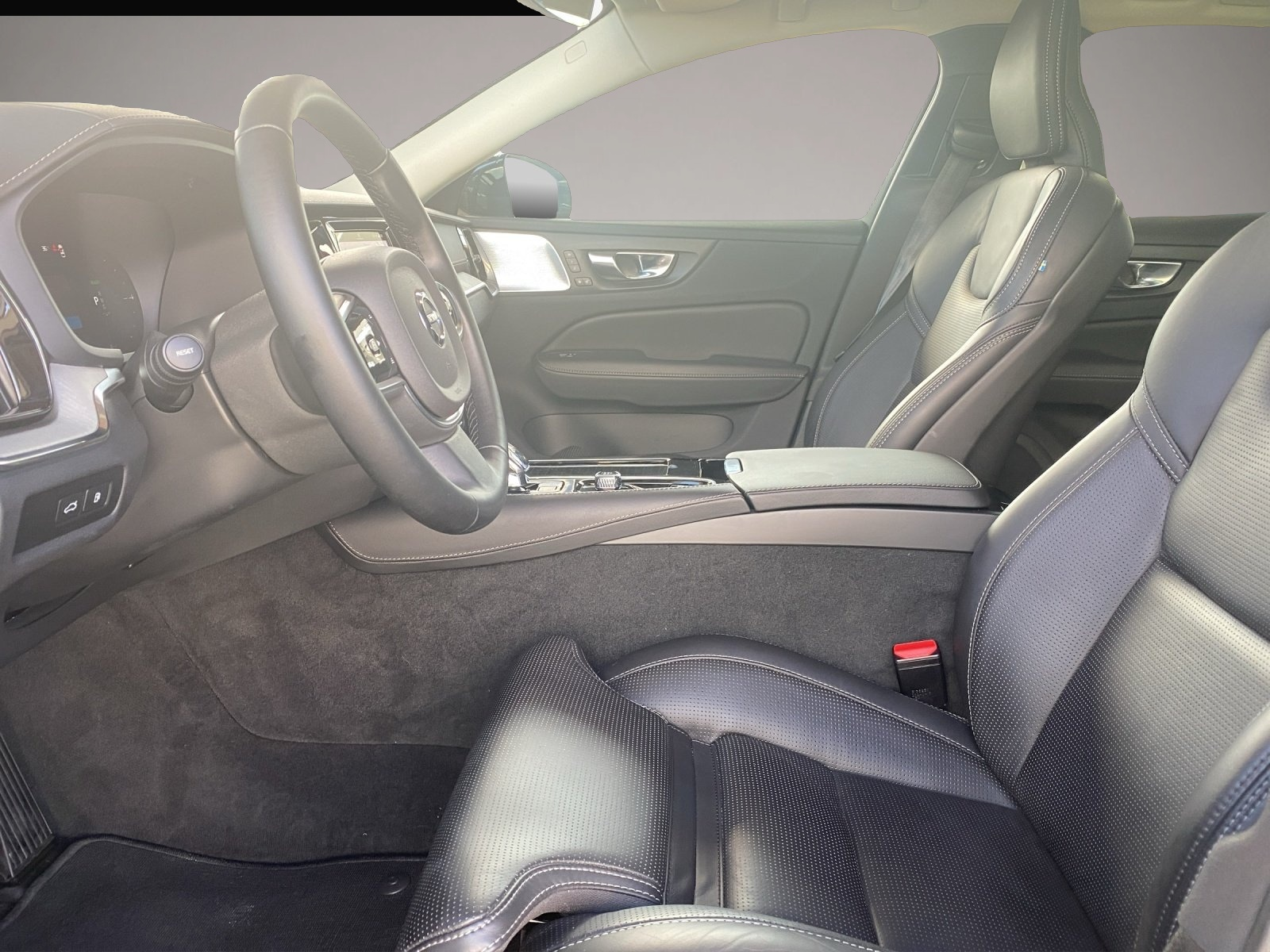 Volvo V60 (06/2024, )