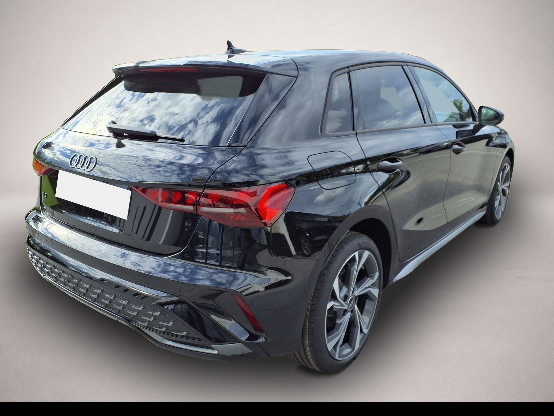 Audi A3, image 3 of 4