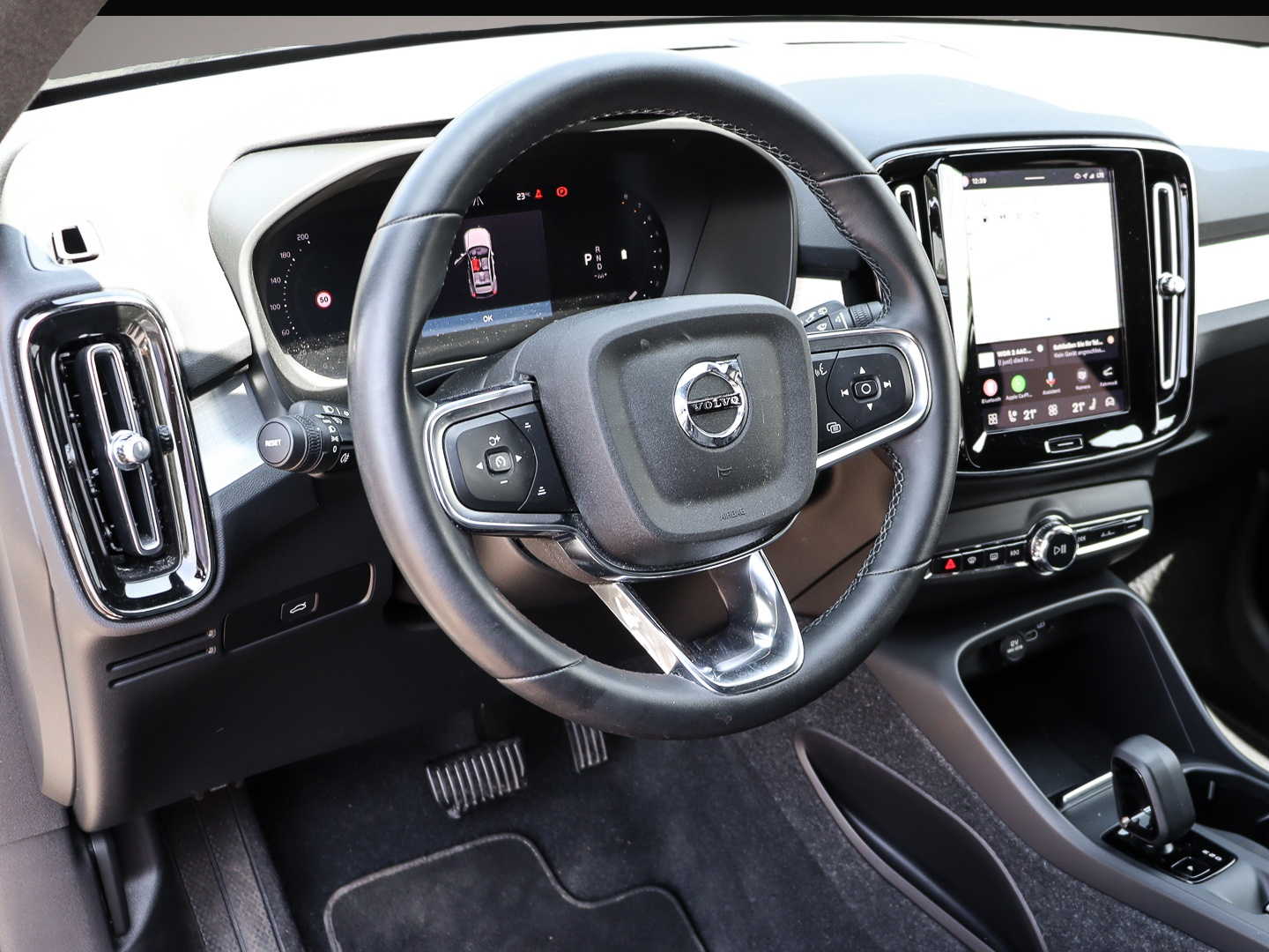 Volvo XC40 (06/2023, Benzin)