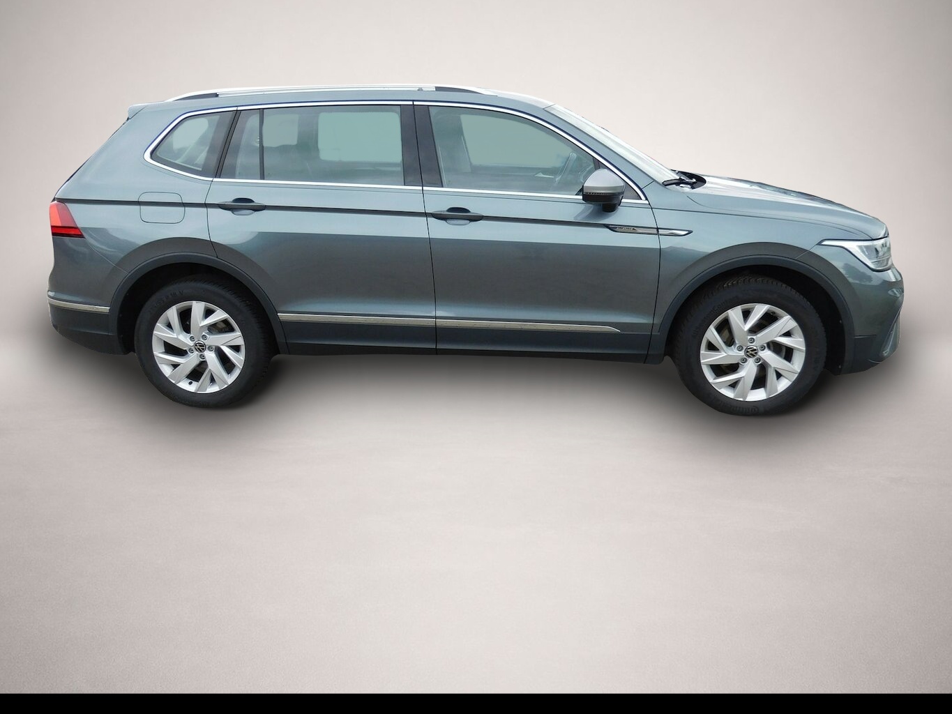 Volkswagen Tiguan Allspace (04/2025, Benzin)