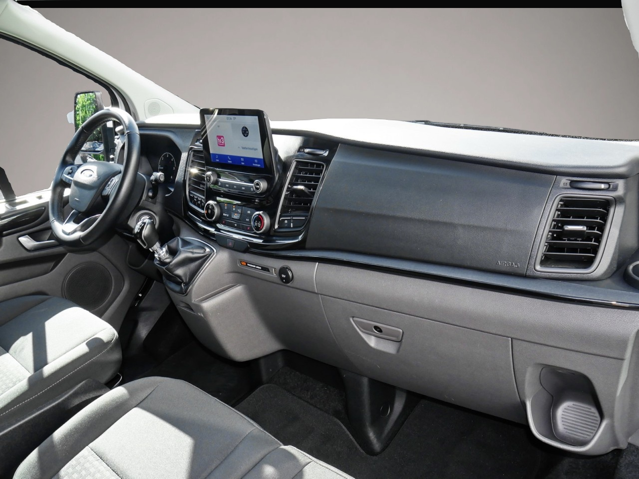 Ford Tourneo Custom (06/2022, Diesel)