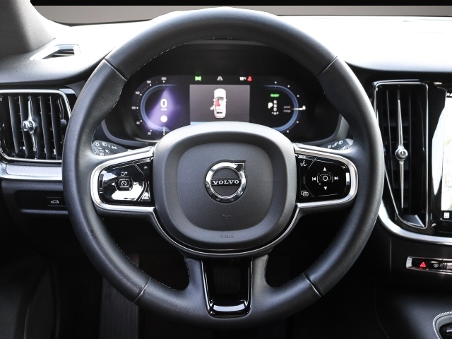 Volvo V60 (12/2022, Hybrid (Benzin/Elektro))
