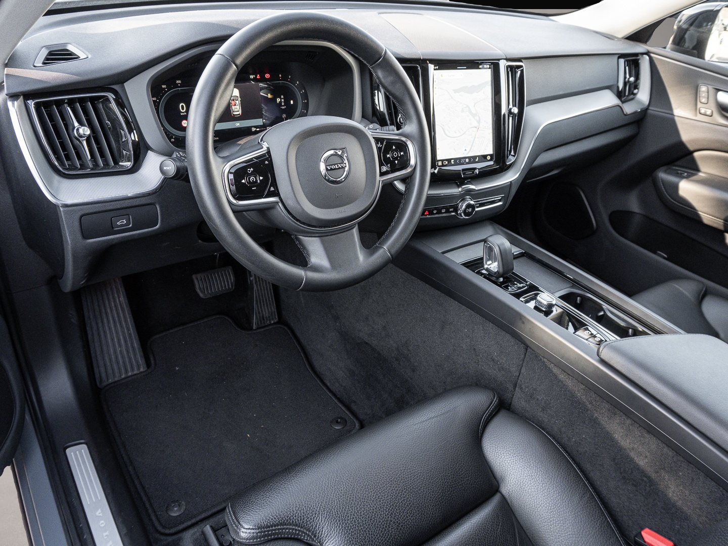 Volvo XC60 (10/2023, Benzin)
