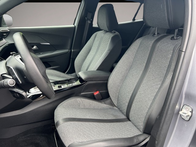 Peugeot 2008 (12/2023, Benzin)