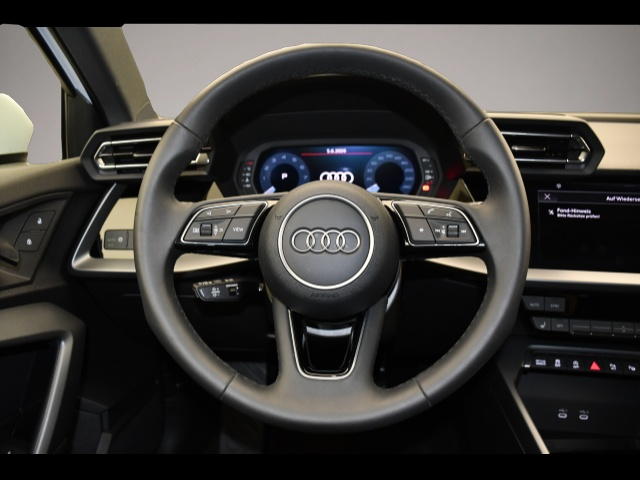 Audi A3 (03/2025, Benzin)