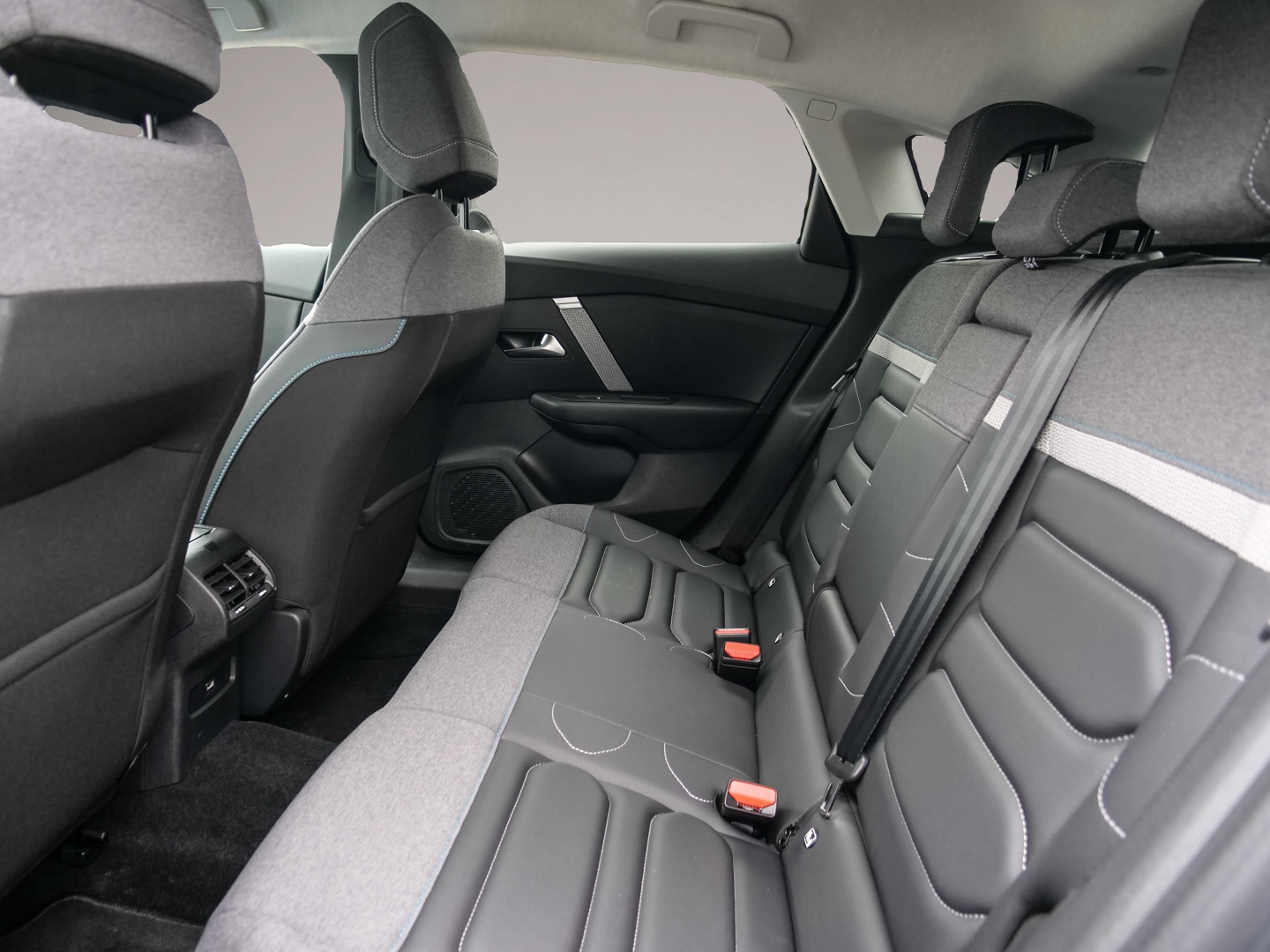 Citroen C4 (03/2024, Benzin)