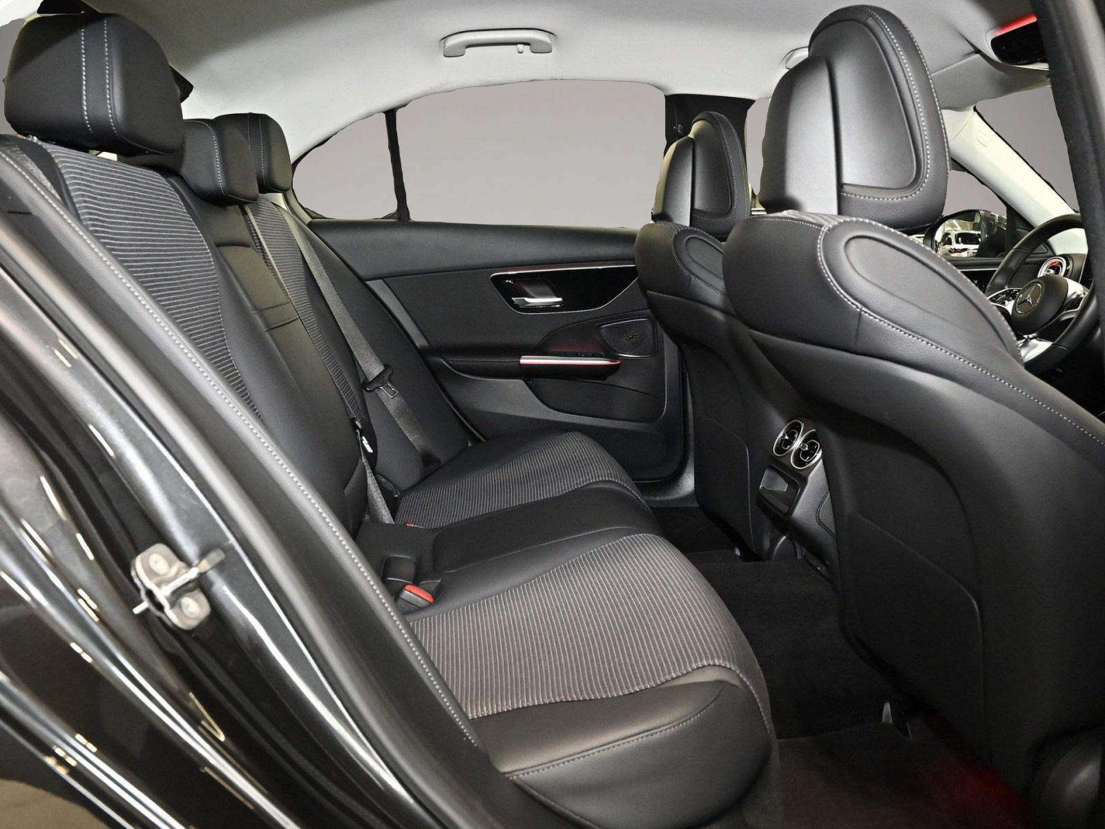 Mercedes-Benz C 300 (11/2024, Hybrid (Diesel/Elektro))