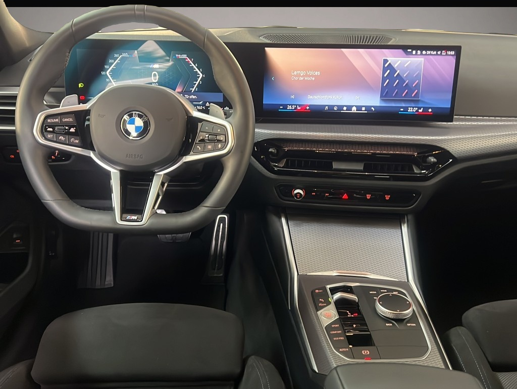 BMW 330 (05/2025, Benzin)