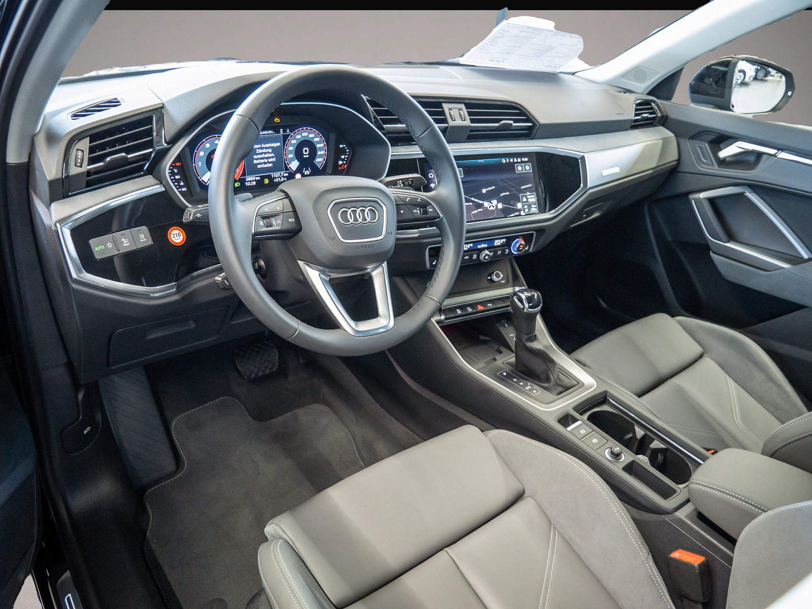 Audi Q3 (08/2025, Benzin)