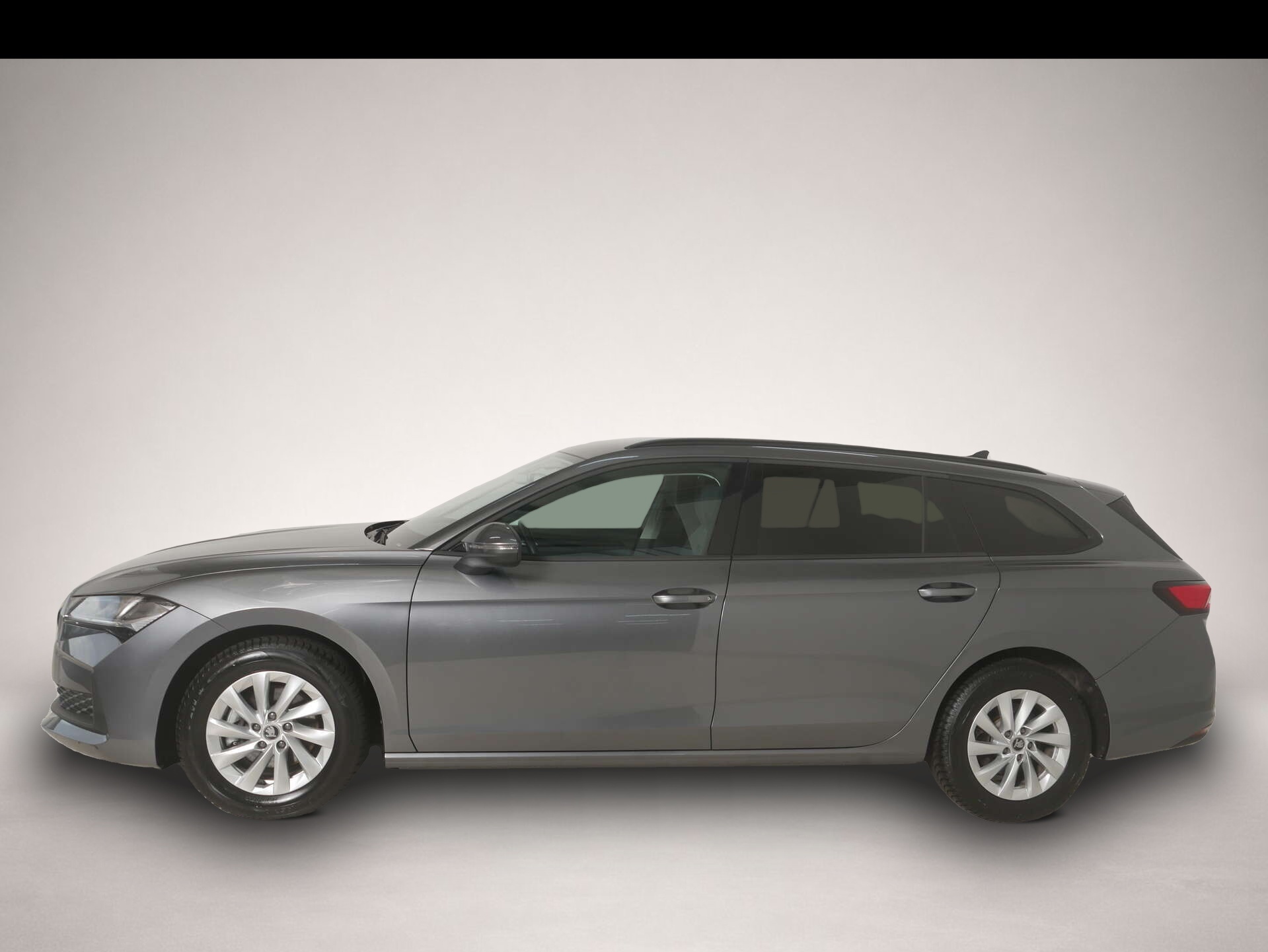 Skoda Superb (09/2025, Benzin)