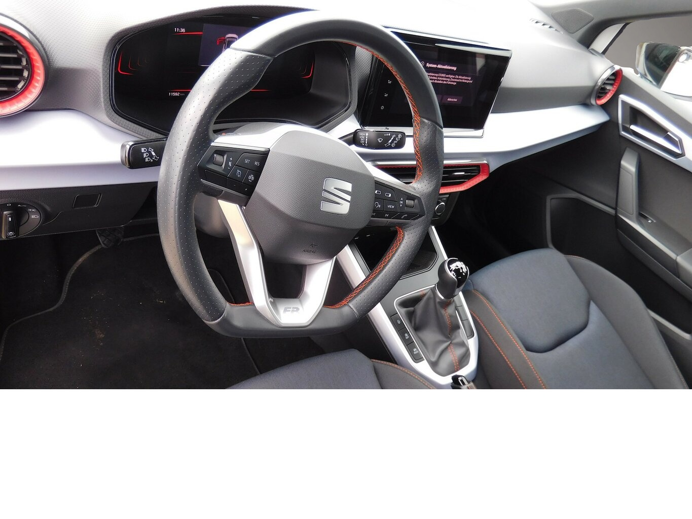 Seat Arona (11/2023, Benzin)