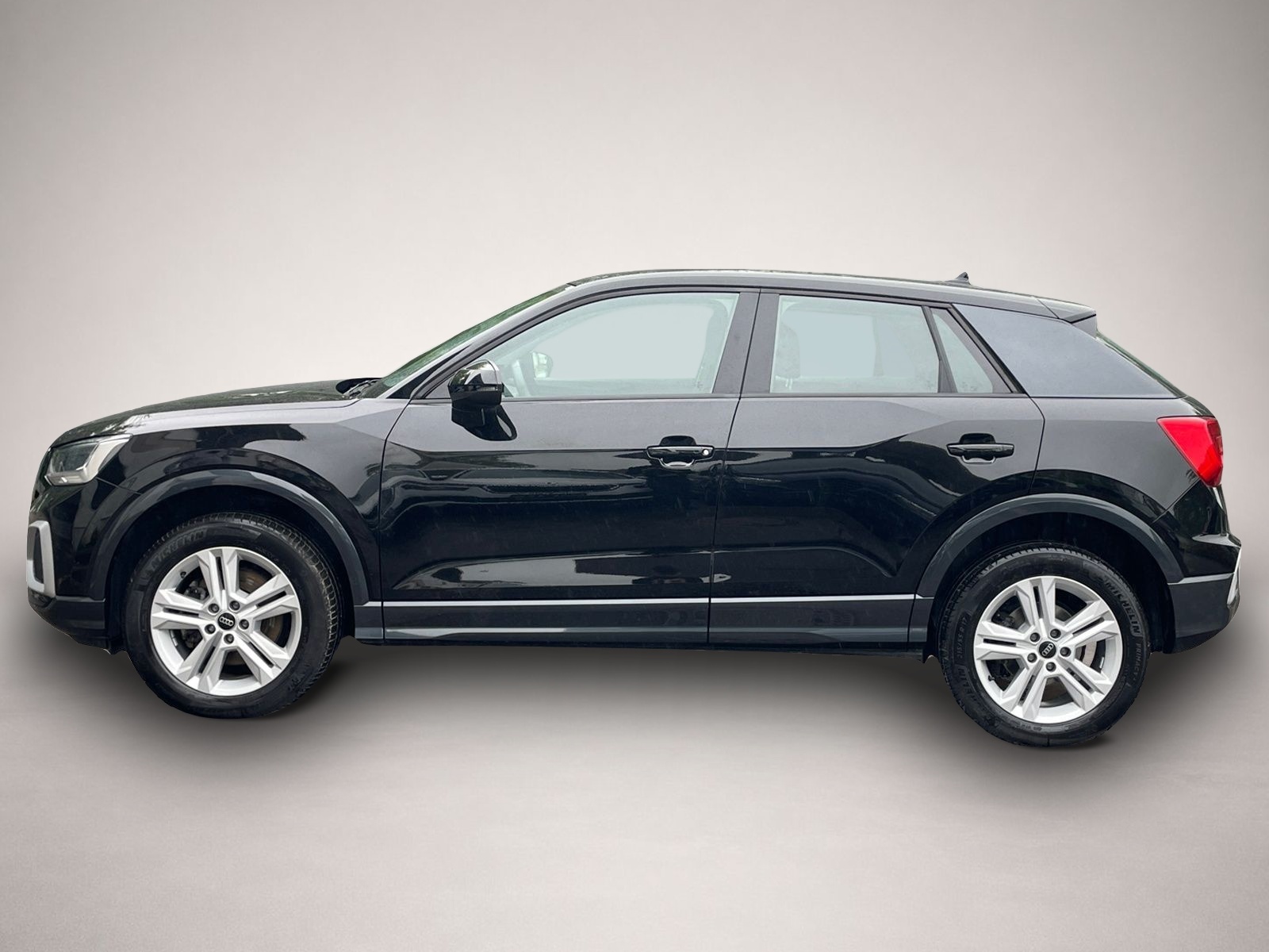 Audi Q2 (06/2023, Benzin)