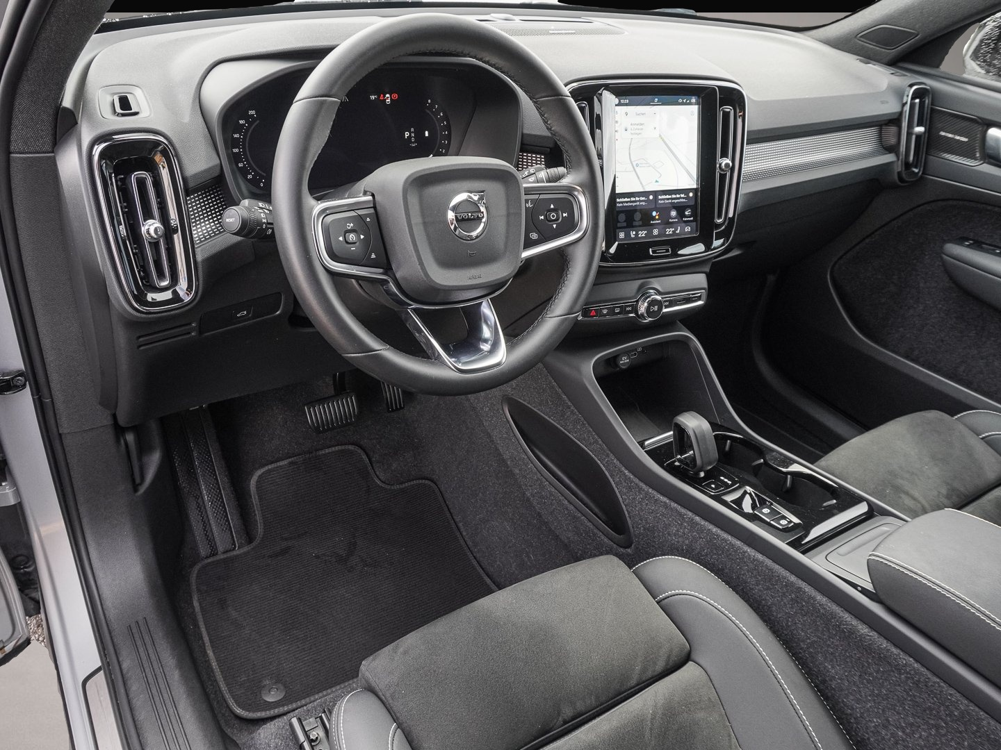 Volvo XC40 (07/2023, )