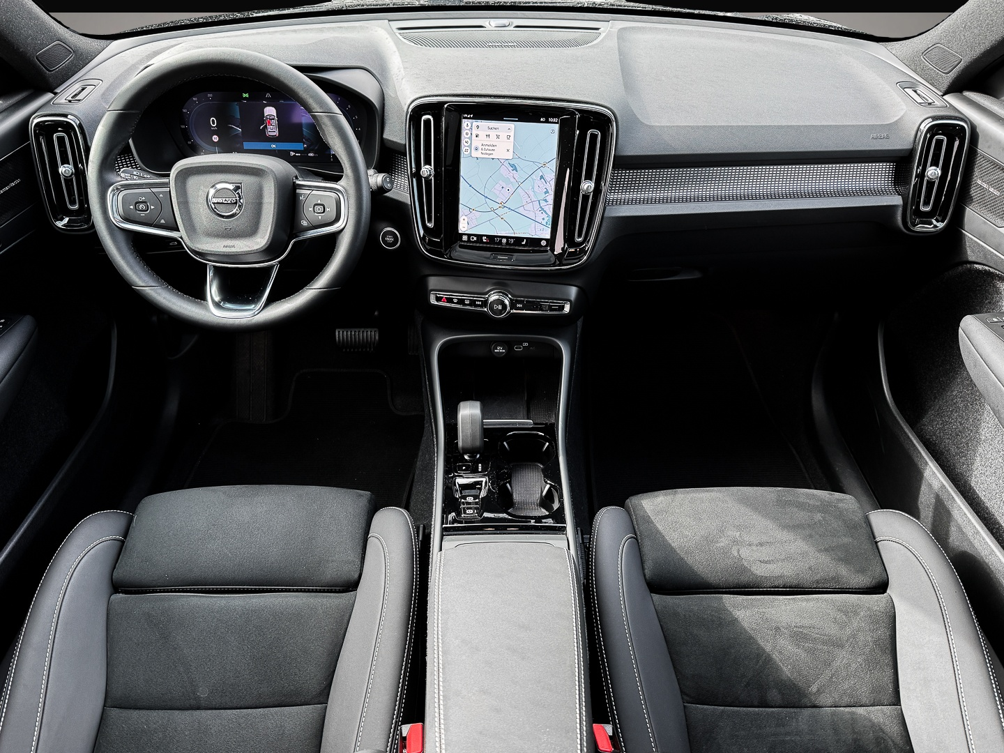 Volvo XC40 (12/2023, Benzin)