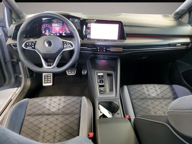 Volkswagen Golf (04/2022, Benzin)