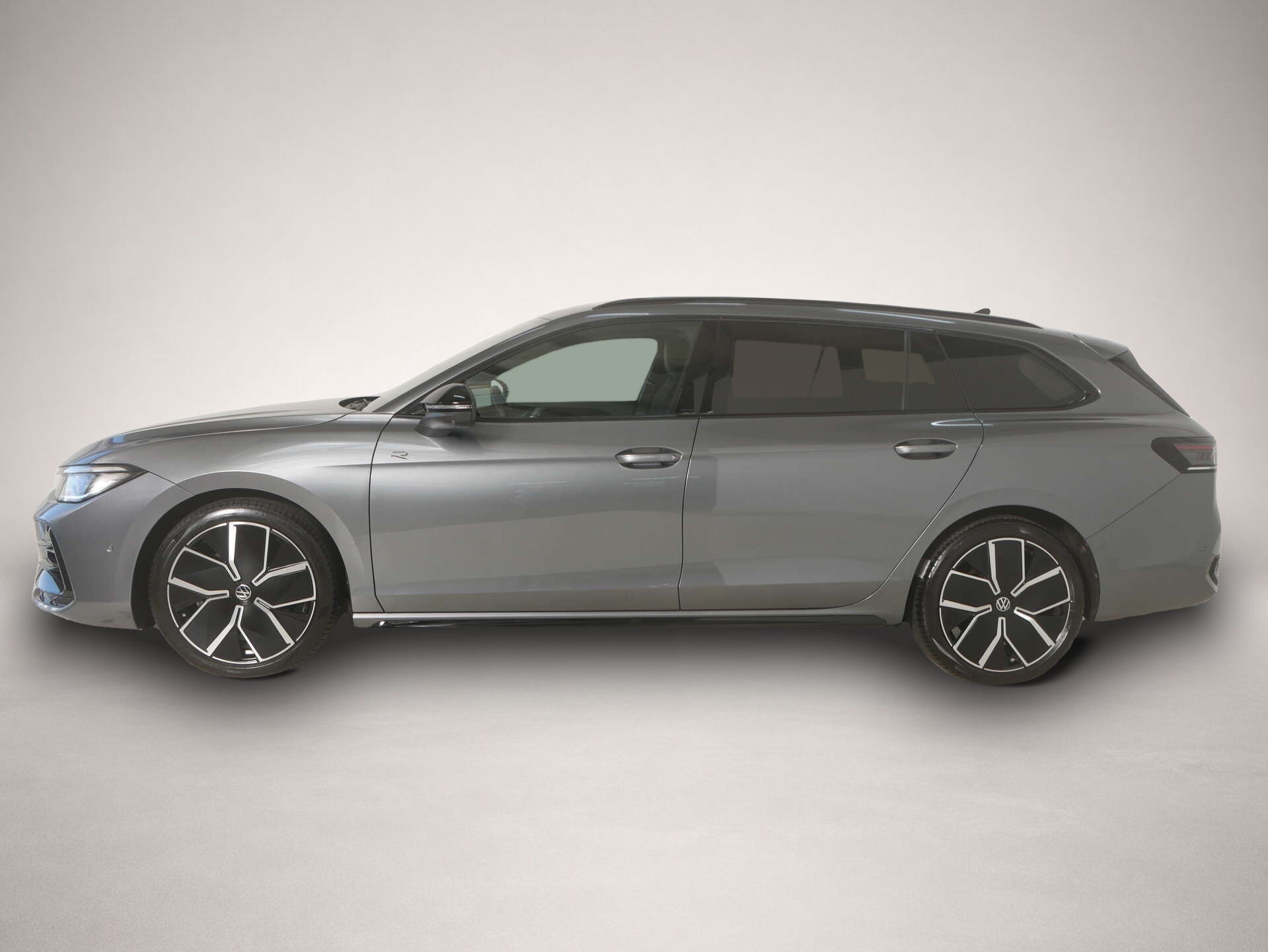 Volkswagen Passat (05/2025, Benzin)