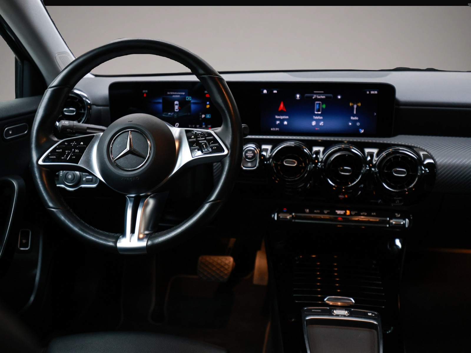 Mercedes-Benz A 180 (03/2023, Diesel)