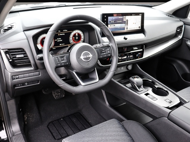 Nissan X-Trail (03/2026, Benzin)