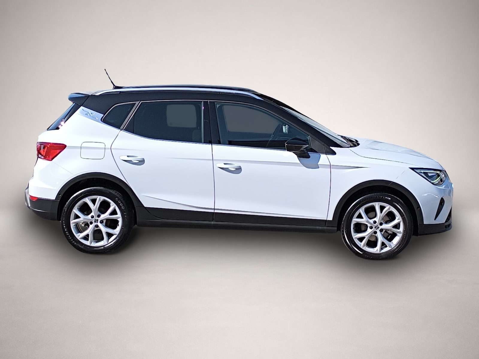 Seat Arona (06/2024, Benzin)