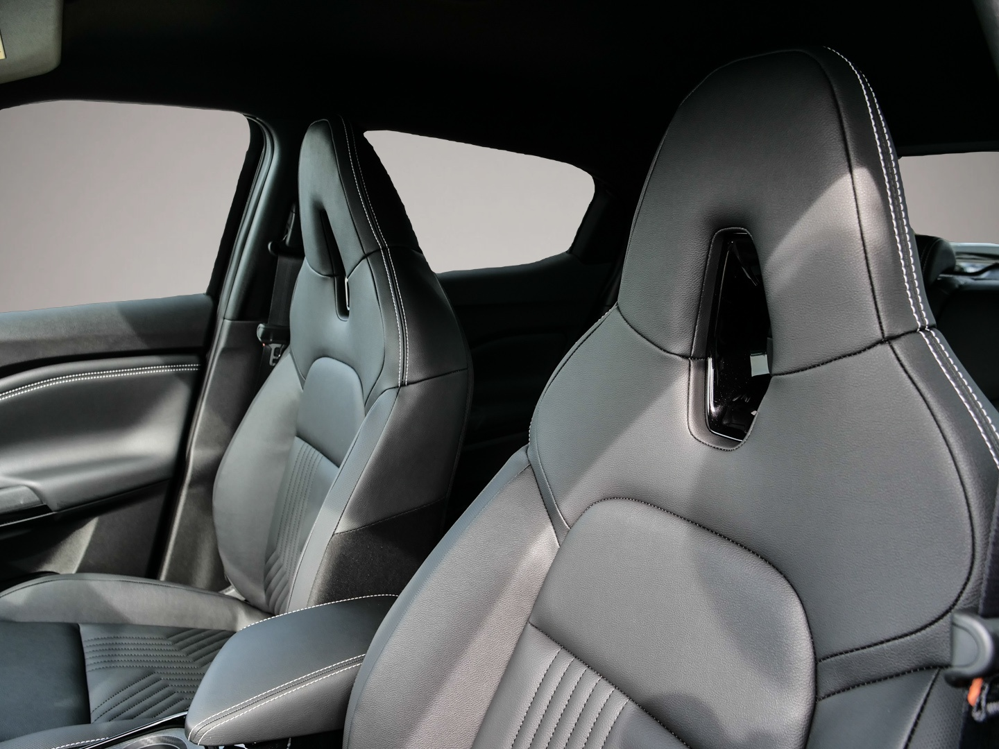 Nissan Juke, image 5 of 6