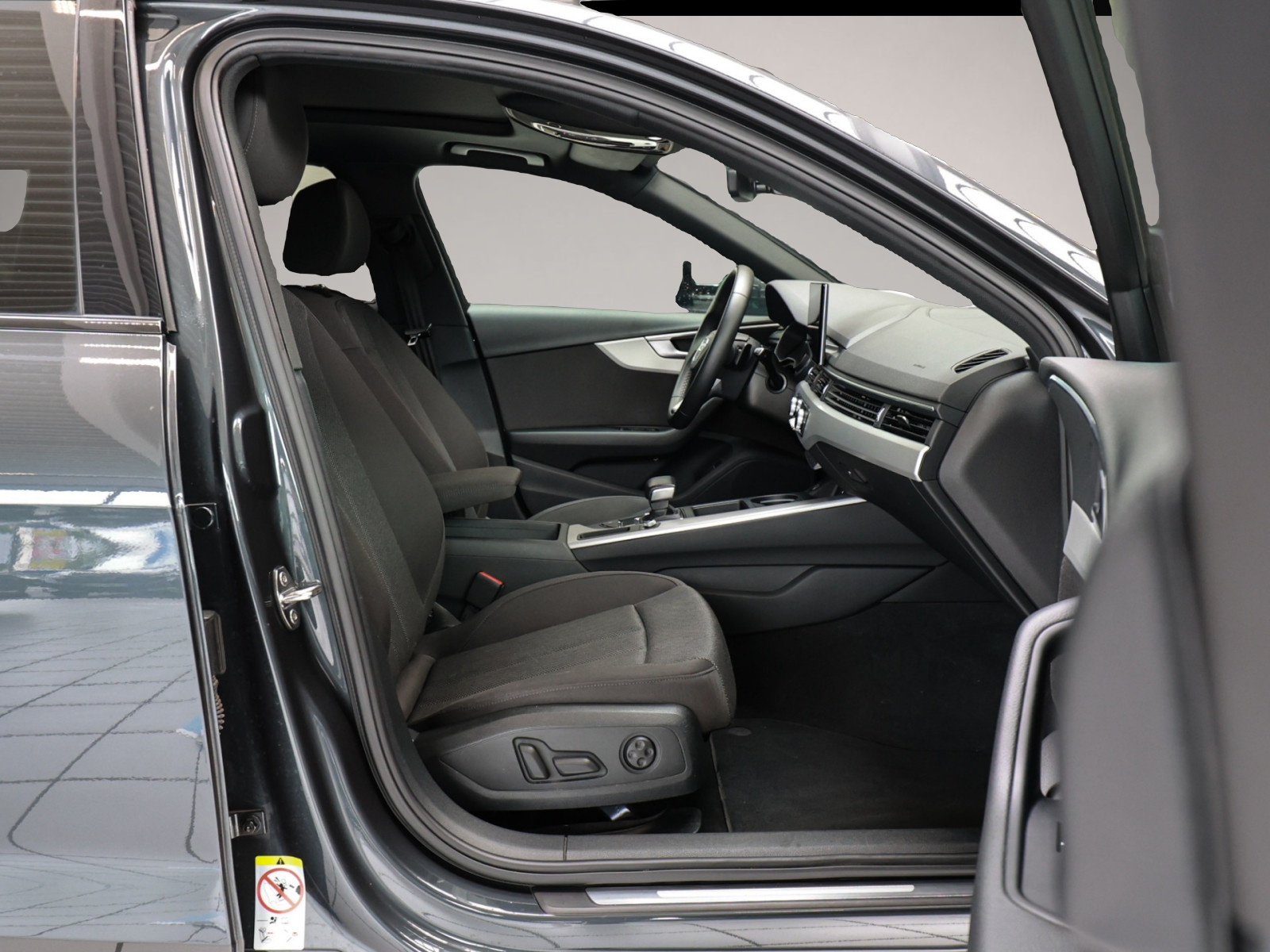 Audi A4 (10/2021, Diesel)