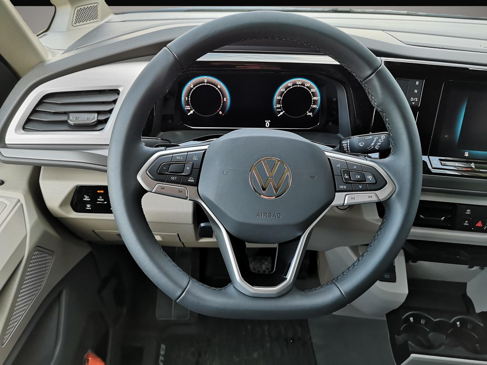 Volkswagen T7 Multivan (11/2025, Diesel)